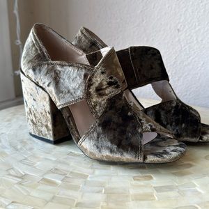 CAbi green crushed velvet shoes